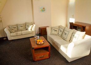 Apartamenty nad jeziorem port Mikołajki restauracje Mazury Polska